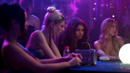 Sărează pământul în urma ta - final